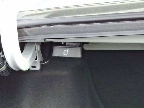 Used 2024 Honda Accord EX image 28