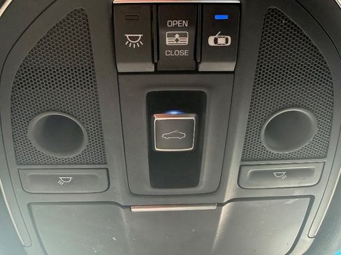 Used 2019 Genesis G80 3.3T Sport RWD image 16