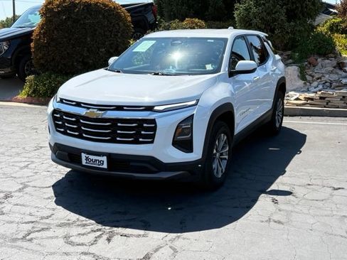 Used 2025 Chevrolet Equinox LT AWD/4WD image 1