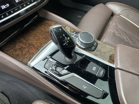 Used 2020 BMW M550i xDrive w/ Premium Package image 28