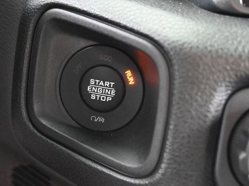 Used 2025 Jeep Wrangler Sport image 27