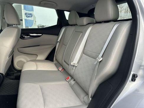 Used 2019 Nissan Rogue Sport SV image 25