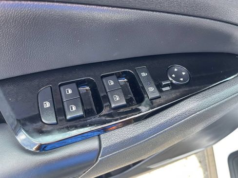 Used 2024 Kia Sportage EX AWD/4WD image 11
