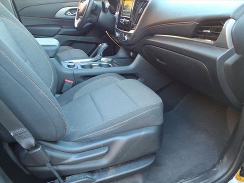 Used 2019 Chevrolet Traverse LS image 9