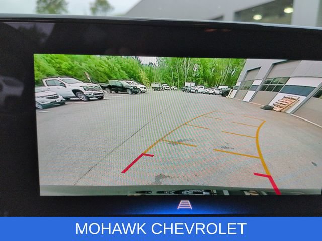Used 2024 Chevrolet Trax RS w/ Sunroof Package FWD image 14