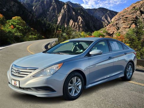Used 2014 Hyundai Sonata GLS image 5