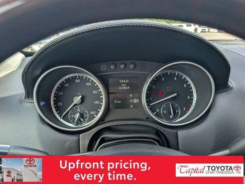 Used 2012 Mercedes-Benz GL 550 4MATIC image 19