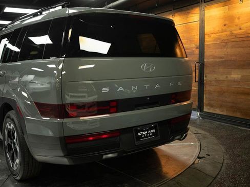 Used 2025 Hyundai Santa Fe SEL FWD image 6