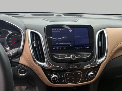 Used 2023 Chevrolet Equinox Premier AWD/4WD image 13