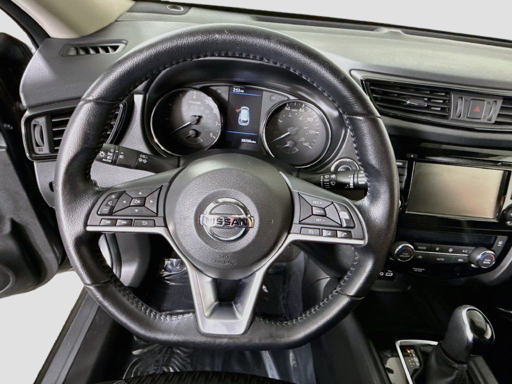 Used 2020 Nissan Rogue SV FWD image 19