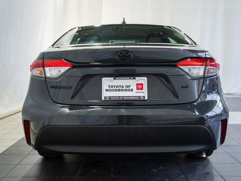 Used 2023 Toyota Corolla LE image 5