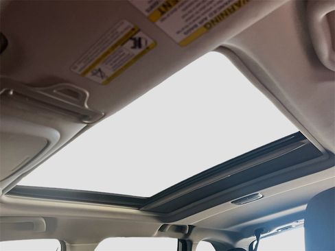 Used 2023 Subaru Forester Premium image 22