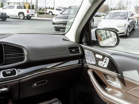 Used 2020 Mercedes-Benz GLS 450 4MATIC image 16