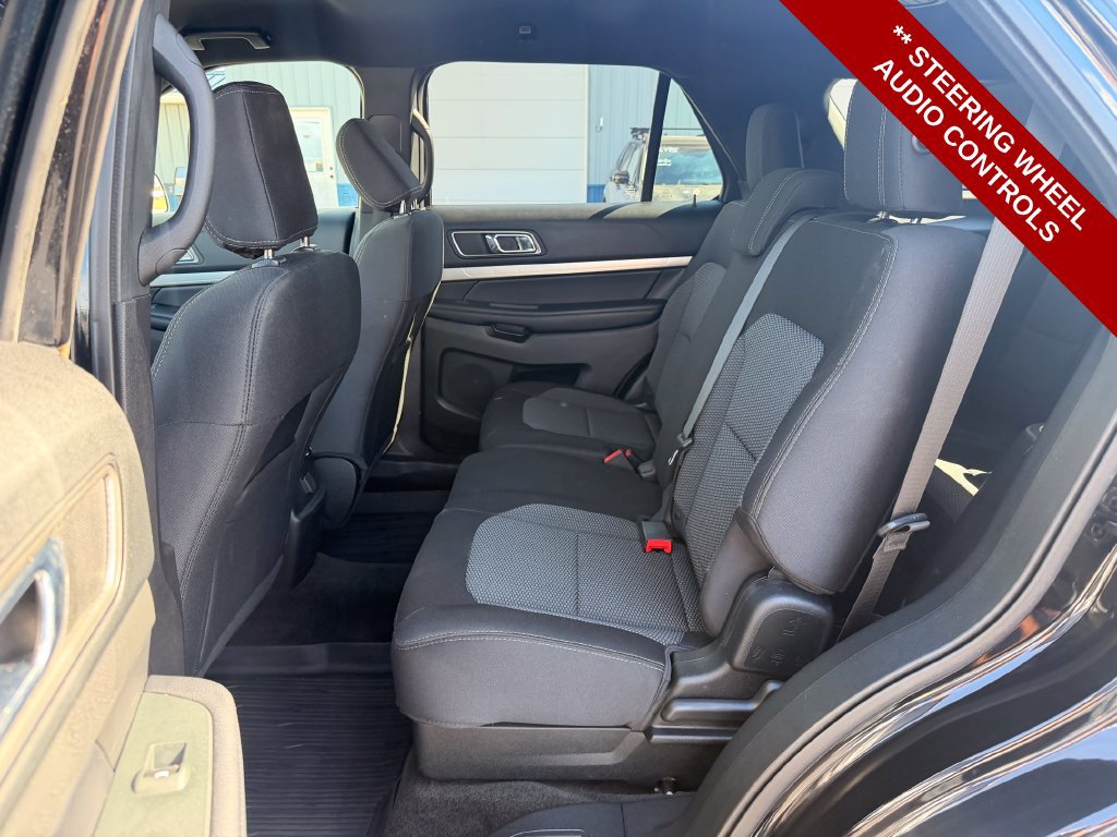 Used 2018 Ford Explorer XLT w/ Equipment Group 201A AWD/4WD image 15