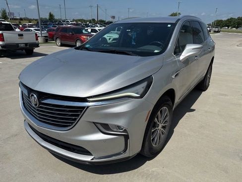 Used 2022 Buick Enclave Essence FWD image 4