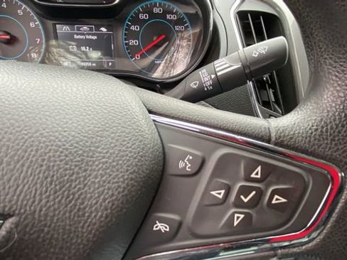 Used 2017 Chevrolet Cruze LT image 25