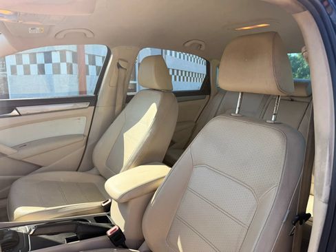 Used 2013 Volkswagen Passat 2.5 S FWD image 12