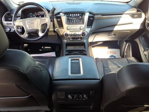 Used 2018 GMC Yukon XL Denali AWD/4WD image 8