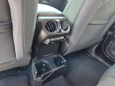 Used 2025 Jeep Wrangler Unlimited Sport AWD/4WD image 7