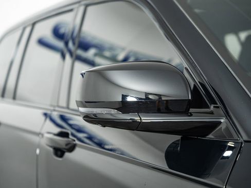 Used 2025 Jeep Grand Cherokee Limited w/ Luxury Tech Group II image 18