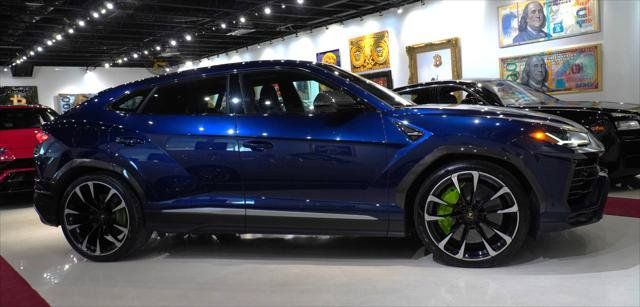 Used 2020 Lamborghini Urus AWD/4WD image 8