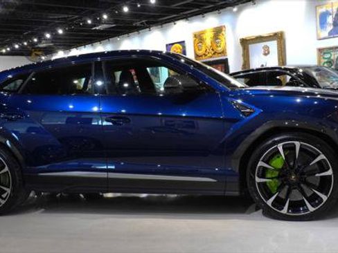 Used 2020 Lamborghini Urus AWD/4WD image 8