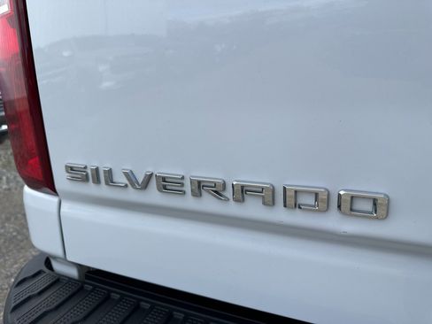 Used 2022 Chevrolet Silverado 3500 LTZ w/ LTZ Convenience Package image 34