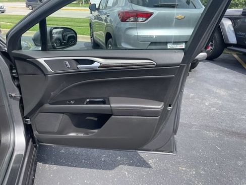 Used 2014 Ford Fusion SE w/ Equipment Group 202A FWD image 38