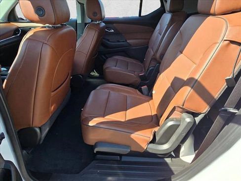 Used 2021 Chevrolet Traverse High Country FWD image 17