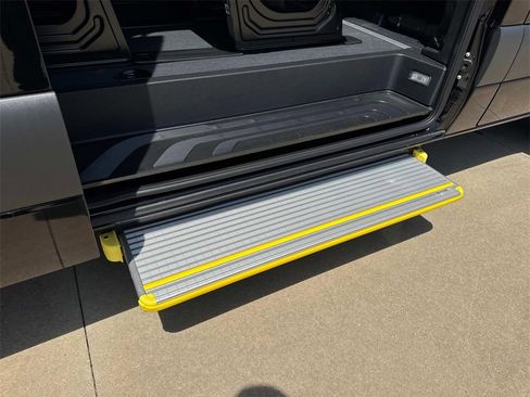 New 2025 Mercedes-Benz Sprinter 2500 image 23
