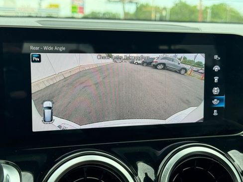 Used 2020 Mercedes-Benz GLB 250 4MATIC image 58