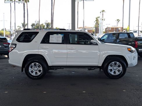 Used 2023 Toyota 4Runner SR5 Premium image 5