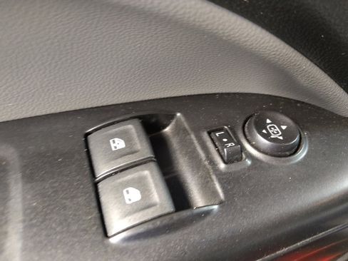 Used 2019 Chevrolet Colorado W/T w/ WT Convenience Package RWD image 27
