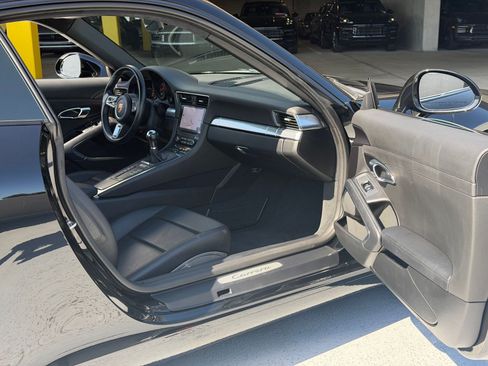 Certified 2018 Porsche 911 Carrera RWD image 16