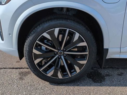New 2026 Volvo XC90 T8 Ultra w/ Protection Package Premier image 13