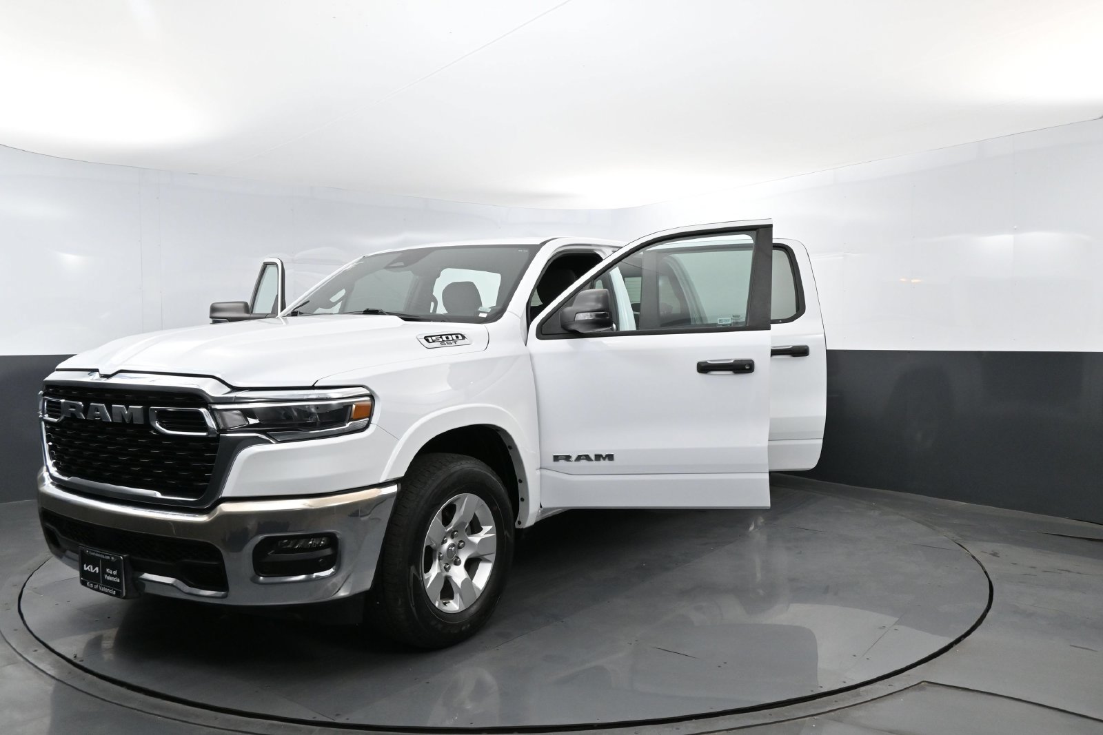 Used 2025 RAM 1500 Big Horn AWD/4WD image 23