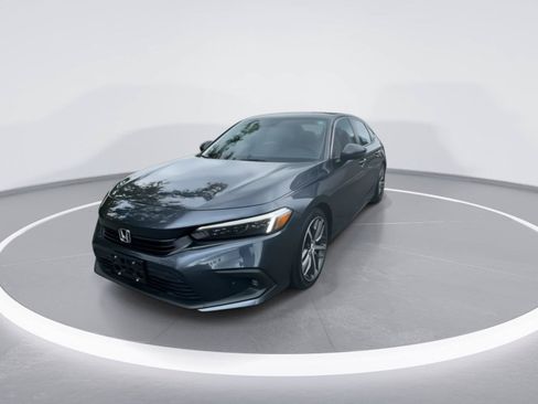 Used 2024 Honda Civic Touring image 4