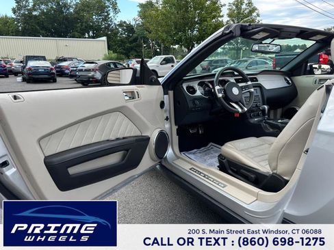 Used 2010 Ford Mustang Premium image 11