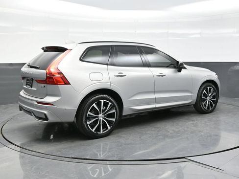 Used 2023 Volvo XC60 B5 Plus w/ Climate Package AWD/4WD image 7