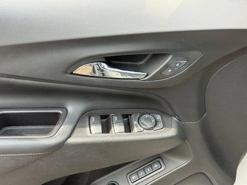 Used 2020 Chevrolet Equinox Premier FWD image 15