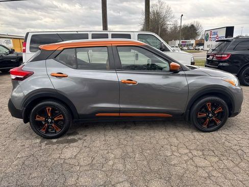 Used 2019 Nissan Kicks SV image 7