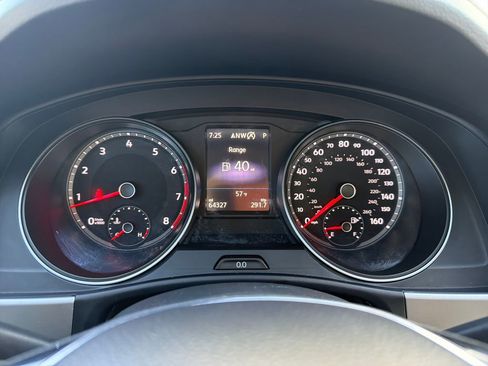 Used 2019 Volkswagen Atlas SE w/ Towing Package AWD/4WD image 16