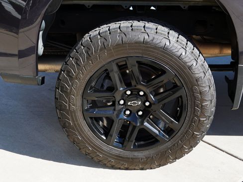 Used 2022 Chevrolet Silverado 1500 LT Trail Boss w/ LT Trail Boss Premium Package AWD/4WD image 11