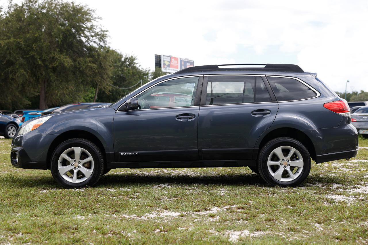 Used 2014 Subaru Outback 2.5i Premium AWD/4WD image 3