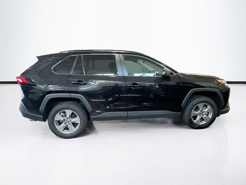 Used 2025 Toyota RAV4 LE AWD/4WD image 4