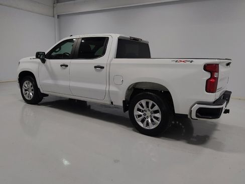 Used 2022 Chevrolet Silverado 1500 Custom image 3