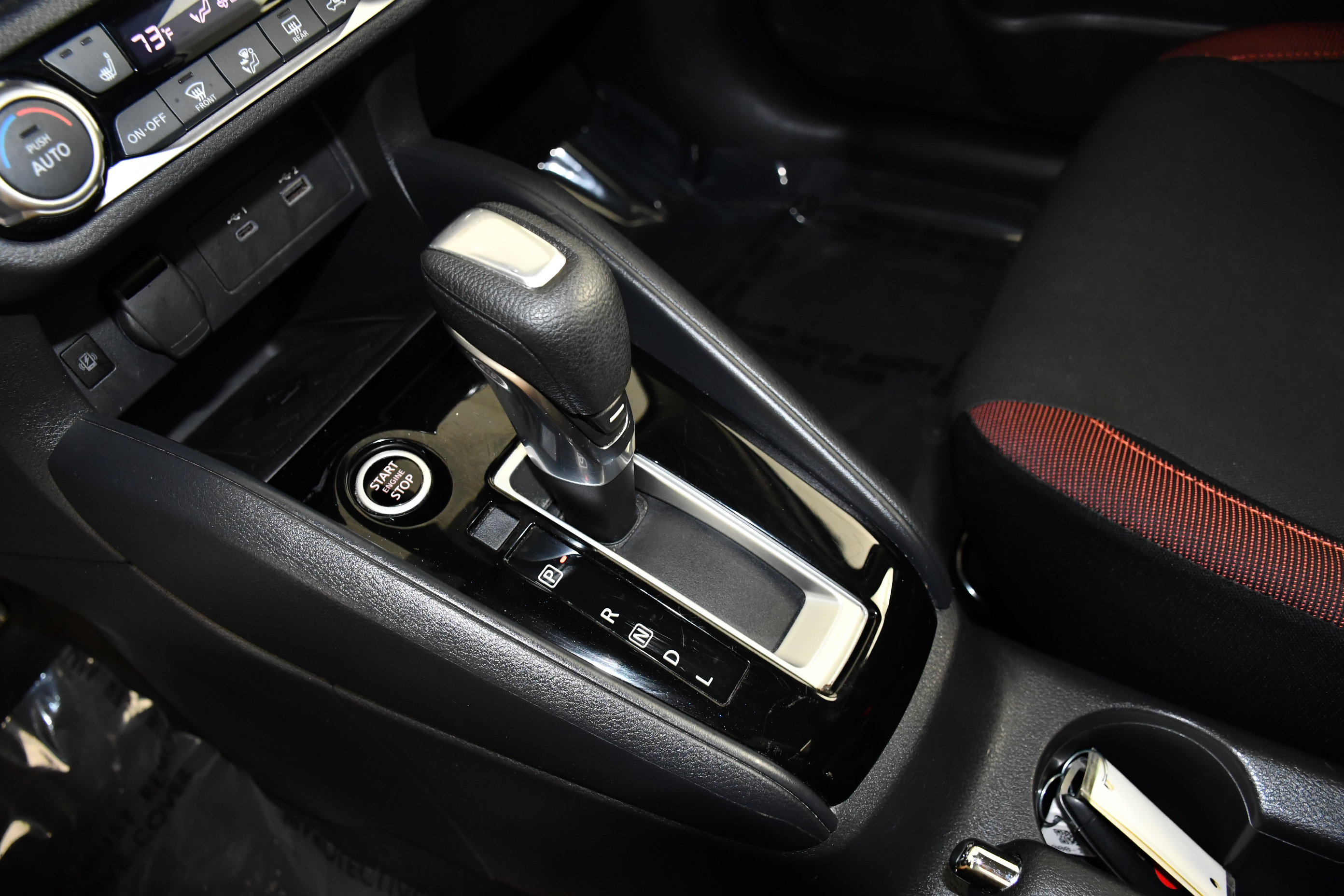 Used 2024 Nissan Versa SR FWD image 29