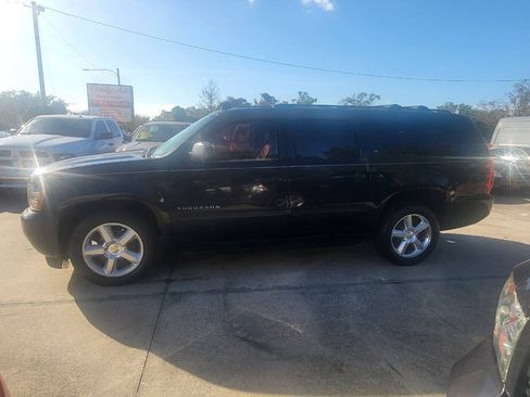 Used 2012 Chevrolet Suburban LT RWD image 33