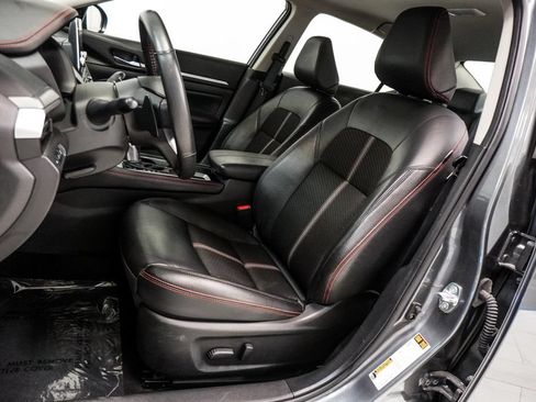 Used 2024 Nissan Altima 2.5 SR FWD image 6