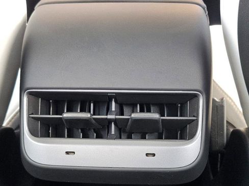 Used 2023 Tesla Model 3 Standard Range image 57